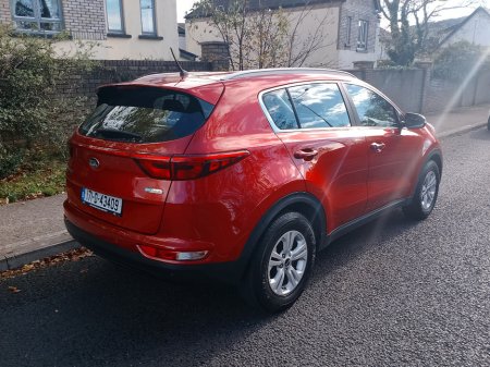 2017 Kia Sportage LX 5DR €13,700 thumbnail