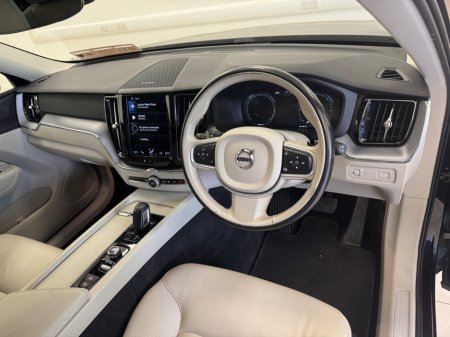 2021 Volvo XC60 - thumbnail 11