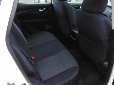2016 Nissan Qashqai - thumbnail 15