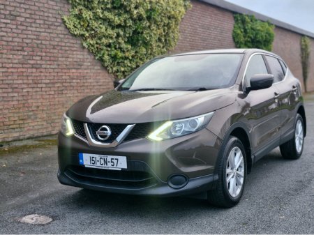 2015 Nissan Qashqai 1.5 DSL LOW MILAGE €8,500 thumbnail
