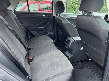 2023 Volkswagen T-Roc STYLE 2.0 TDI // APPLE CARPLAY/ANDROID AUTO // DIGITAL CLUSTER // ADAPTIVE CRUISE CONTROL €24,900 thumbnail