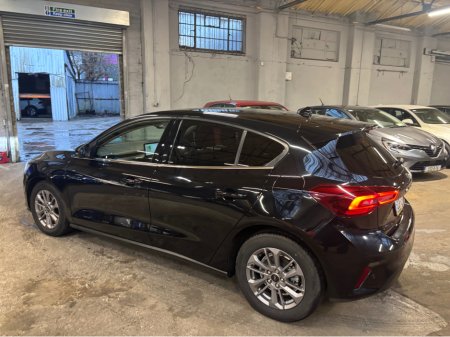 2023 Ford Focus TITANIUM 1.0T 125 M6 4DR €20,399 thumbnail