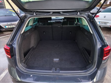 2021 Volkswagen Passat ESTATE BUS 2.0 TDI MANUAL 6SPEED FWD AA Approved 1 Year Warranty €19,950 thumbnail