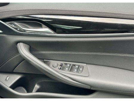 2022 BMW 5 Series - thumbnail 13