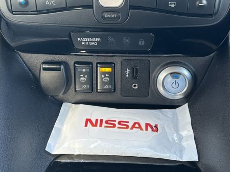 2018 Nissan Leaf - thumbnail 28