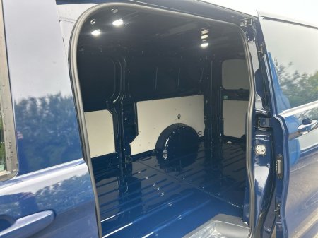 2026 Volkswagen Transporter TRENDLINE PLUS LWB 150HP MANUAL €36,965 thumbnail