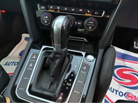 2019 Volkswagen Arteon ( 192 ) 2.0 TSI PANORAMIC SUNROOF 4 MOTION 280BHP VIRTUAL DASH FULL LEATHER HEATED ELECTRIC SEATS SAT NAV CARPLAY ANDROID AUTO BLIND SPORT PARKING SENSORS SELF PARKING ASSIST 360 CAMERA DYNAUDIO SOUND €30,950 thumbnail