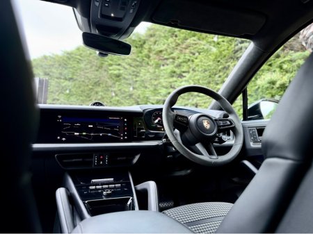 2024 Porsche Cayenne - thumbnail 12