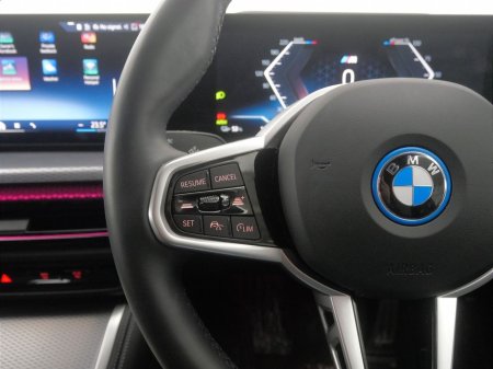 2025 BMW i4 - thumbnail 17
