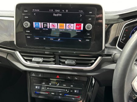 2023 Volkswagen T-Roc R Line Automatic 1.5 Tsi €33,800 thumbnail