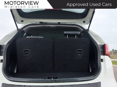 2016 Hyundai Santa Fe - thumbnail 4