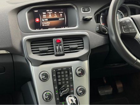 2018 Volvo V40 ** DEPOSIT TAKEN ** CROSS COUNTRY 4WD - 2.0L DIESEL - AUTO - 12M WARRANTY - CAR: 1733 €19,950 thumbnail