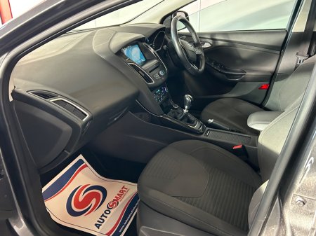 2018 Ford Focus - photo 2