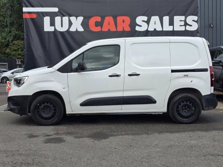 2021 Opel Combo  €10,950