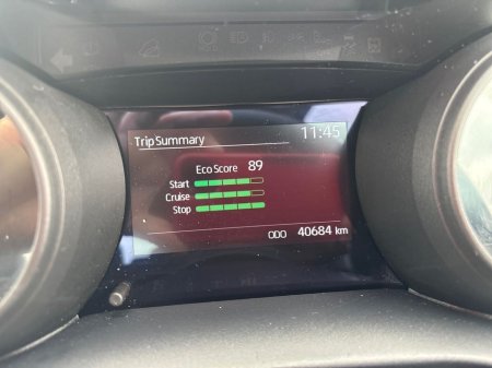 2023 Toyota Yaris Cross - thumbnail 7