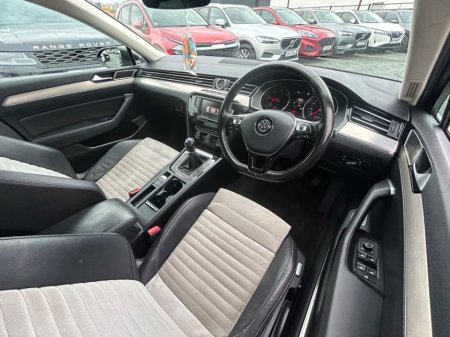 2016 Volkswagen Passat 1.6 TDI 120HP Highline €11,850 thumbnail