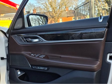 2017 BMW 7 Series - thumbnail 17