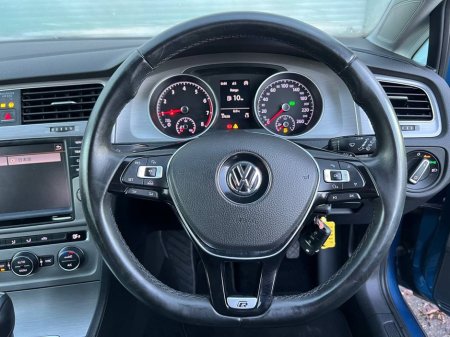 2014 Volkswagen Golf R-LINE PACK 1.2 TSI // LOW MILEAGE // ADAPTIVE CRUISE CONTROL // NEW 19" DIAMOND CUT ALLOYS €13,950 thumbnail