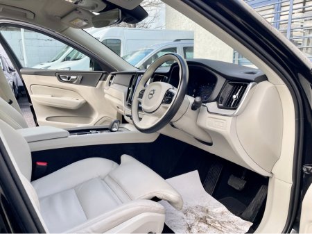 2023 Volvo XC60 T6 RECHARGE PHEV PLUS DARK AWD AUTO 5DR €39,995 thumbnail