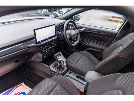 2023 Ford Focus 2023 Ford Focus Silver 1.0L EcoBoost 125PS ST-Line thumbnail