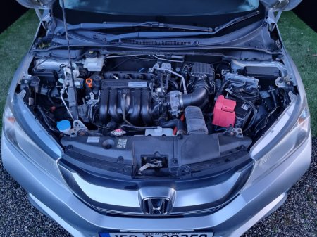 2015 Honda Grace - thumbnail 8