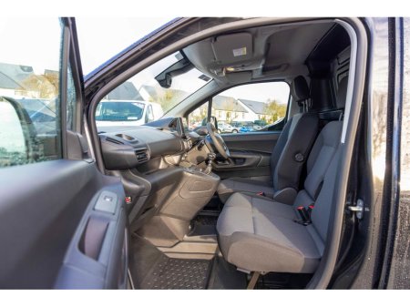 2026 Peugeot Partner 2026 Peugeot Partner PROF PLUS thumbnail