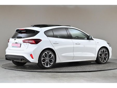 2023 Ford Focus 1.0 TITANIUM 125BHP MHEV *VERY LOW MILEAGE*FULL LEATHER*EL.PAN ROOF* thumbnail