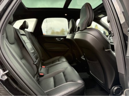 2021 Volvo XC60 - thumbnail 14