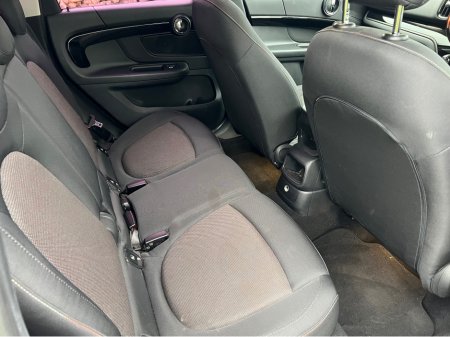 2016 MINI Cooper Crossover €15,950 thumbnail