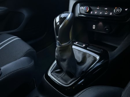 2024 Opel Corsa GS 1.2 75PS 5SPEED 4DR thumbnail