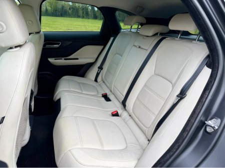 2017 Jaguar F-Pace - thumbnail 23