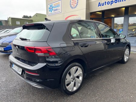 2022 Volkswagen Golf 2.0 TDI 115HP Style €23,950
