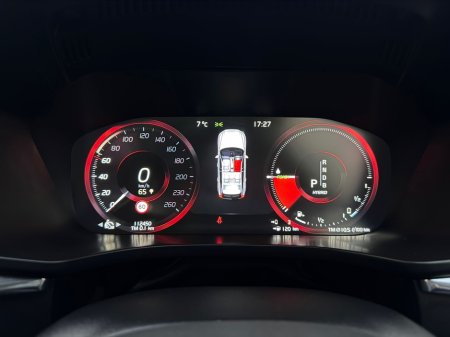 2018 Volvo XC60 2.0 T8 R-DESIGN PRO AWD 303PS AUTO B4 MOMENTUM 197HP 5DR A €29,800 thumbnail