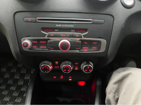 2016 Audi A1 2016 AUDI A1 TFSI 1.0 AUTOMATIC / CRUISE CONTROL / PARKING AID thumbnail