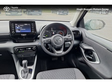 2022 Toyota Yaris HYBRID LUNA 4DR AUTO €22,950 thumbnail