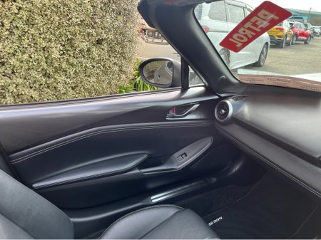 2022 Mazda MX-5 - thumbnail 16