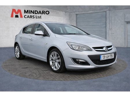 2013 Opel Astra - thumbnail 1