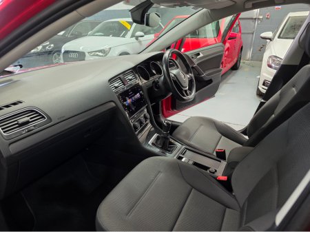 2019 Volkswagen Golf - thumbnail 17