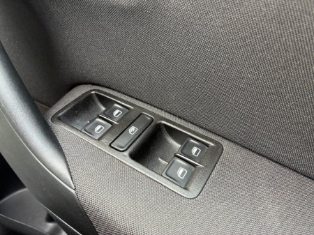 2015 Volkswagen Polo - thumbnail 15