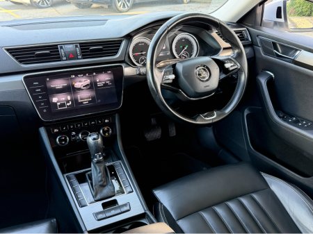 2021 Skoda Superb - thumbnail 24