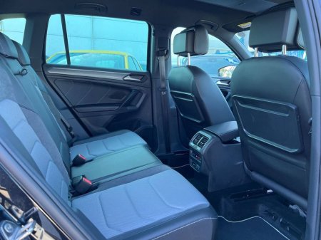 2020 Volkswagen Tiguan - thumbnail 8