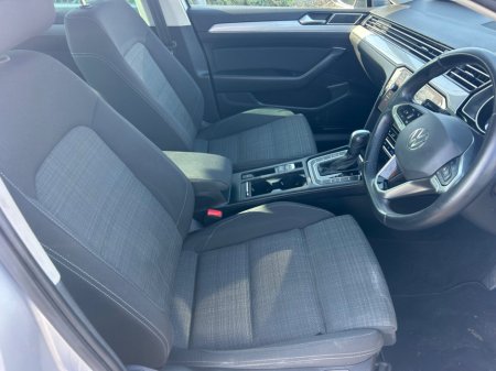 2022 Volkswagen Passat - thumbnail 10