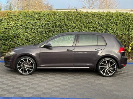 2015 Volkswagen Golf R-LINE PACK 1.2 TSI AUTO // LOUNGE EDITION // NEW 19" ALLOYS // REVERSE CAMERA // ADAPTIVE CRUISE CONTROL €13,900 thumbnail