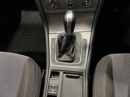 2014 Volkswagen Golf - thumbnail 28