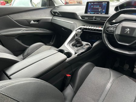 2019 Peugeot 5008 - thumbnail 16