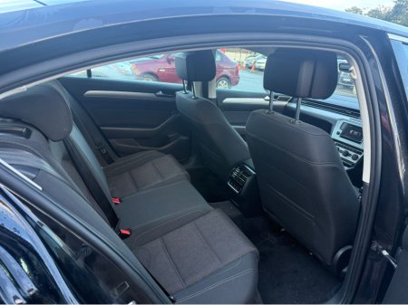 2015 Volkswagen Passat COMFORTLINE 1.6 TDI MANUAL 6SPEED FWD 120HP 4DR €9,990 thumbnail