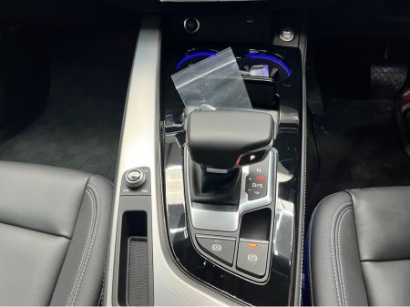 2024 Audi A4 2024 AUDI A4 40TDI QUATTRO ADVANCED 2.0 AUTOMATIC / CRUISE CONTROL / ELECTRIC MEMORY & HEATED SEATS / PADDLE SHIFTERS / APPLE CARPLAY / AMBIEN TLIGHTS thumbnail