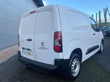 2023 Peugeot Partner  €16,260 thumbnail