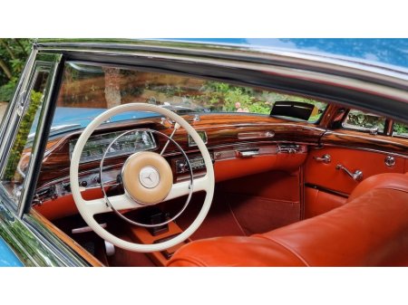 1960 Mercedes-Benz 220  €99,950