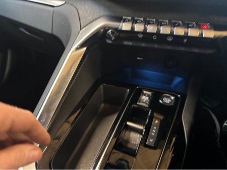 2023 Peugeot 3008 - thumbnail 13